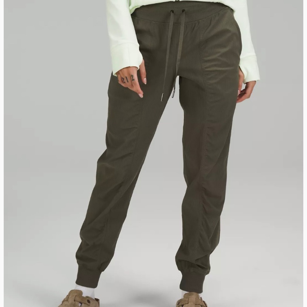 Lululemon Dance Studio Mid-Rise Jogger
Full Length, Army Green, Size 6